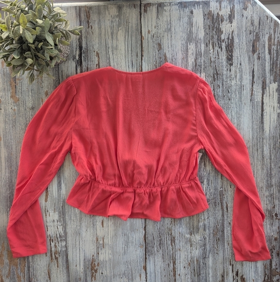 Aritzia Sunday Best Front Tie Blouse New Cropped Cerise Red Women's Small NWT - Picture 7 of 7